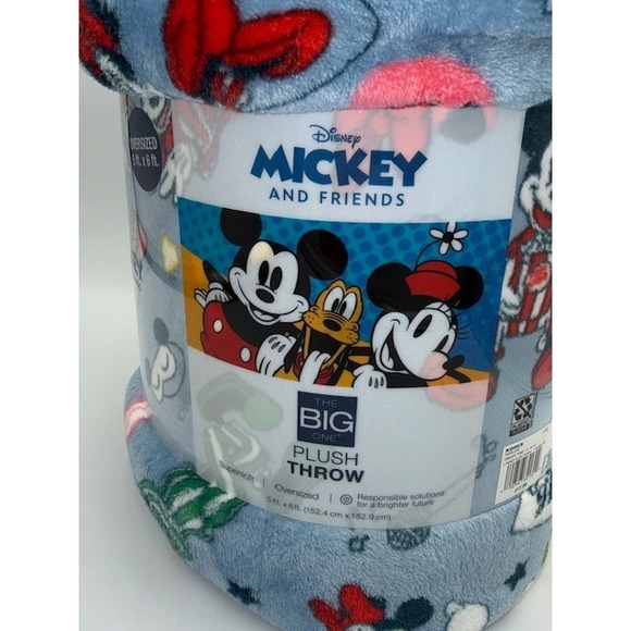 The Big One Oversized Plush Throw Blanket Pajama Party Mickey & Friends 5x6 NEW - Picture 2 of 8